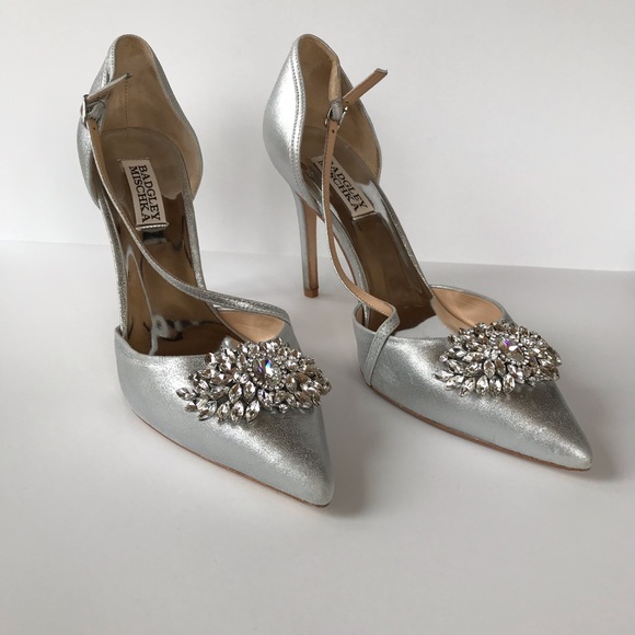 Badgley Mischka Shoes - Badgley Mischka Shoes Silver Women’s Palma II Pump Sz 8.5